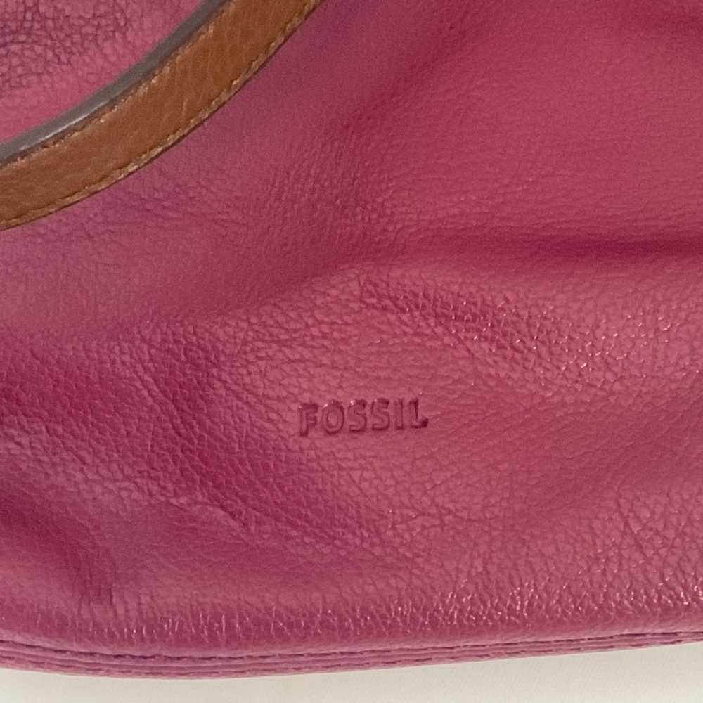 Fossil Fuchsia Leather Multi Pocket Crossbody Bag - Picture 14 of 16